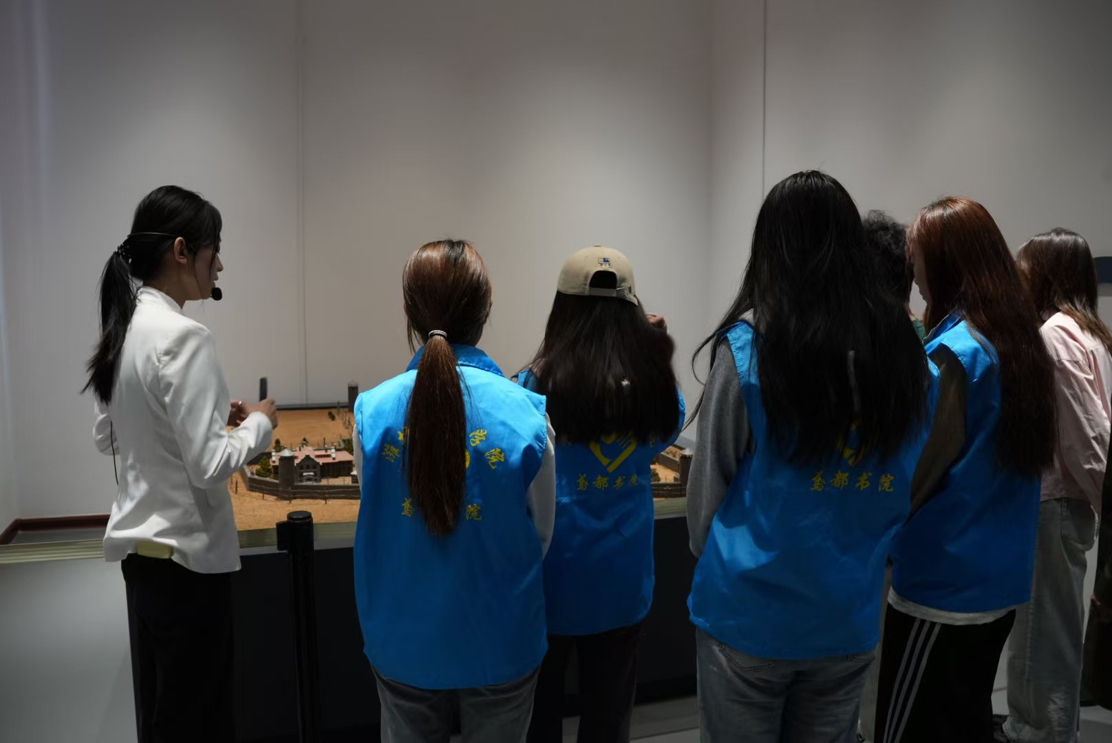 5b39e2c68bcba686cd760493e418ea9.jpg
