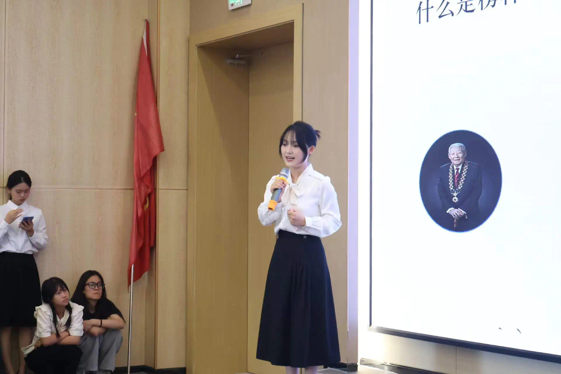 0cff195c-1ca2-417d-b9b2-1bc0b7c6f3ed.jpg