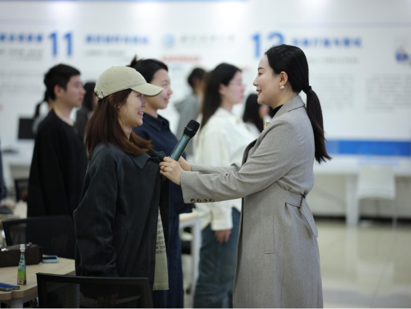 “一站式”学生社区面试礼仪培训活动.png