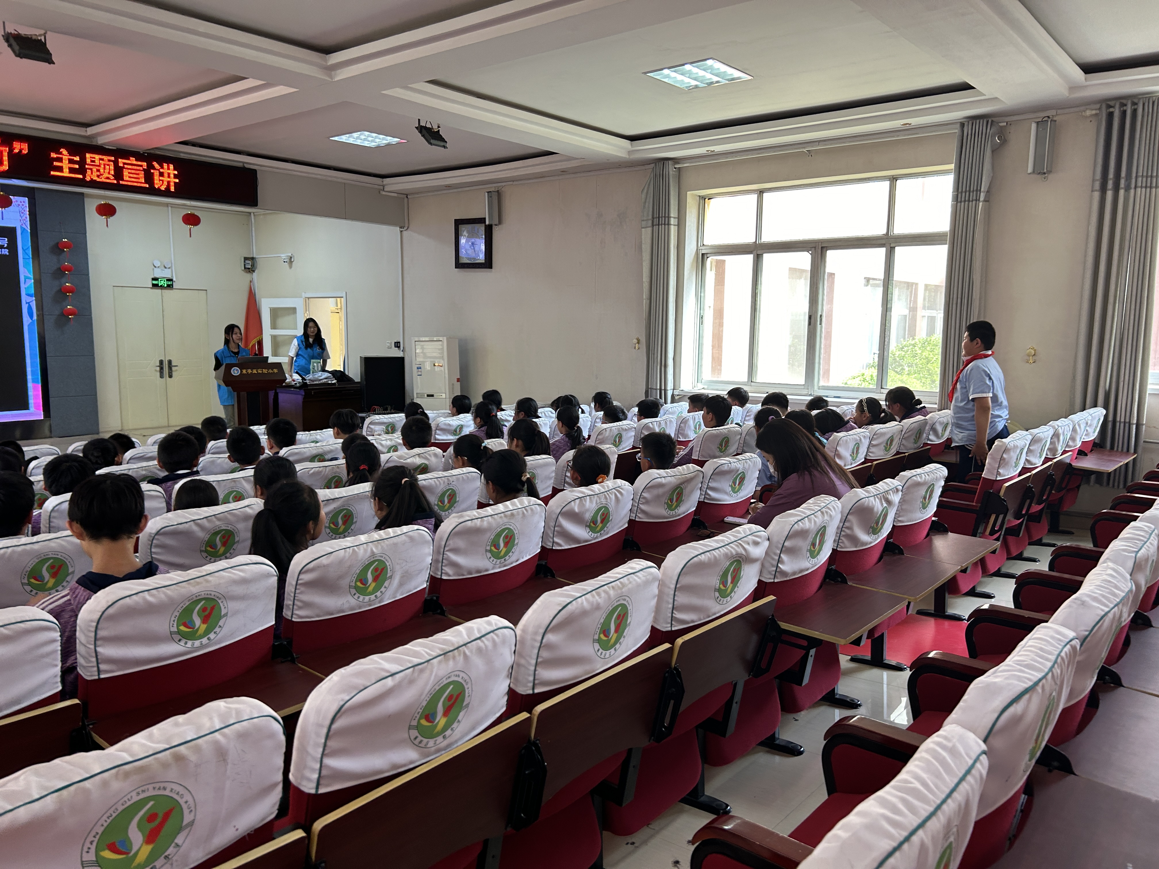 实践育人浇灌法治幼苗,创新互动筑牢校园防线4.jpg 实践育人浇灌法治幼苗,创新互动筑牢校园防线4.jpg