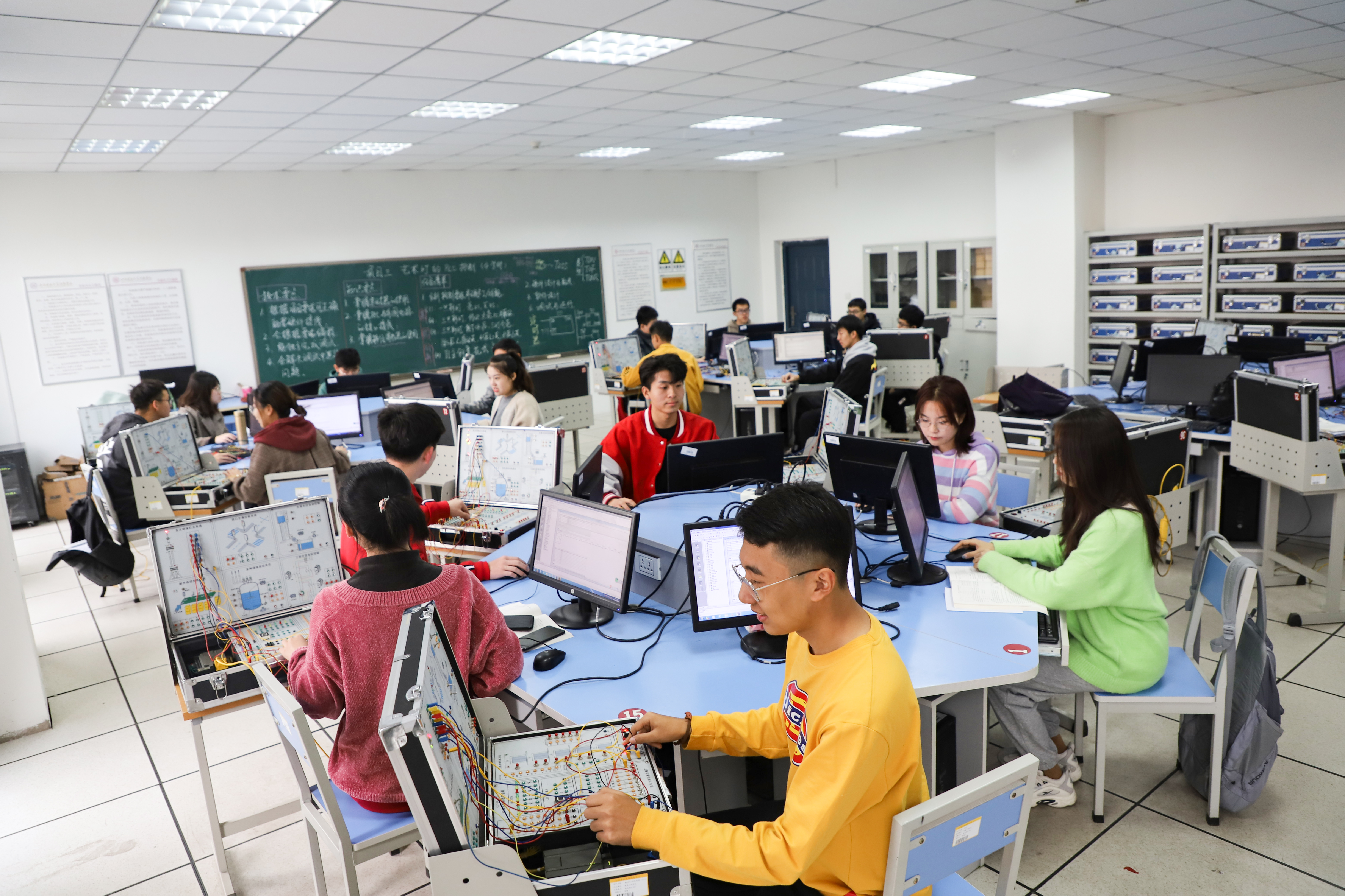 图八.jpg 图八.jpg