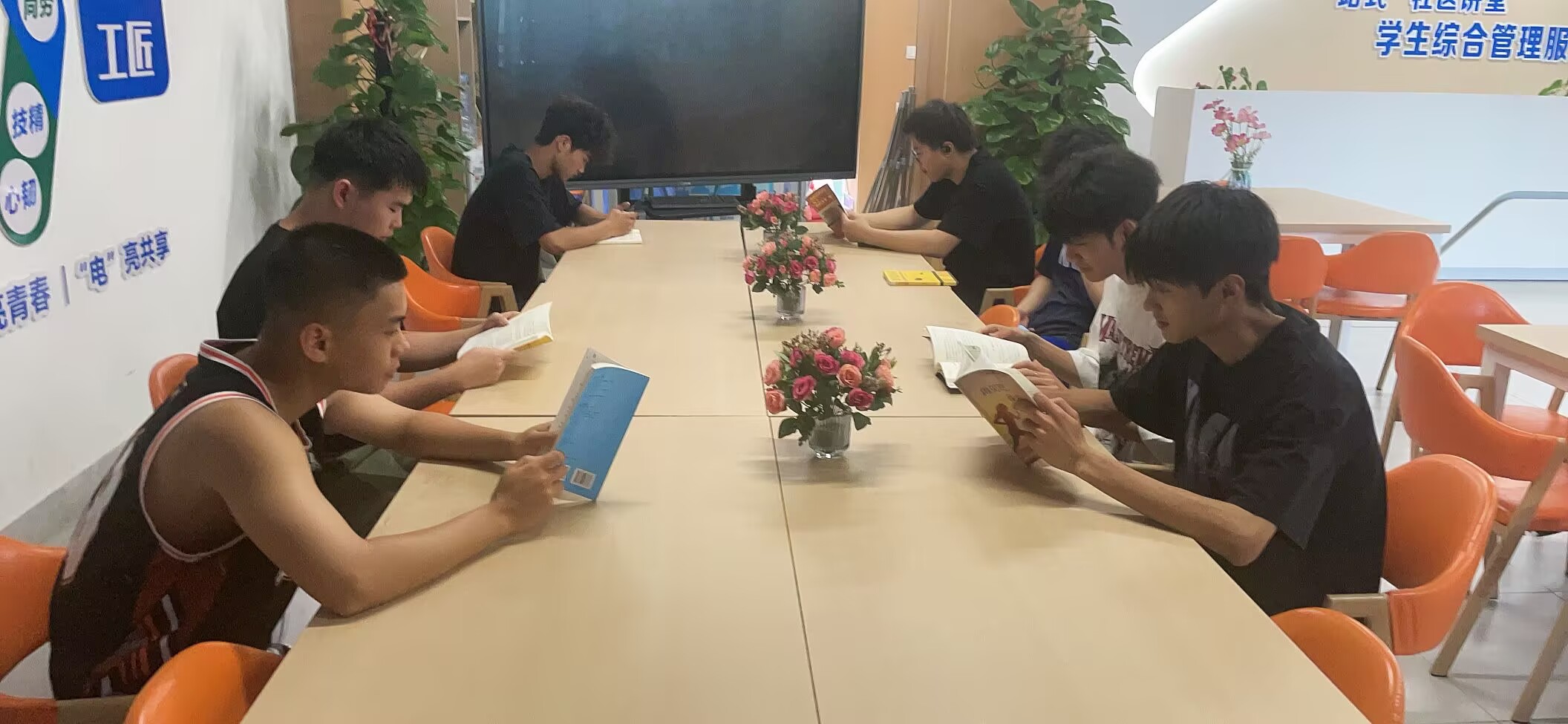 图片1：活动现场照片1.jpg