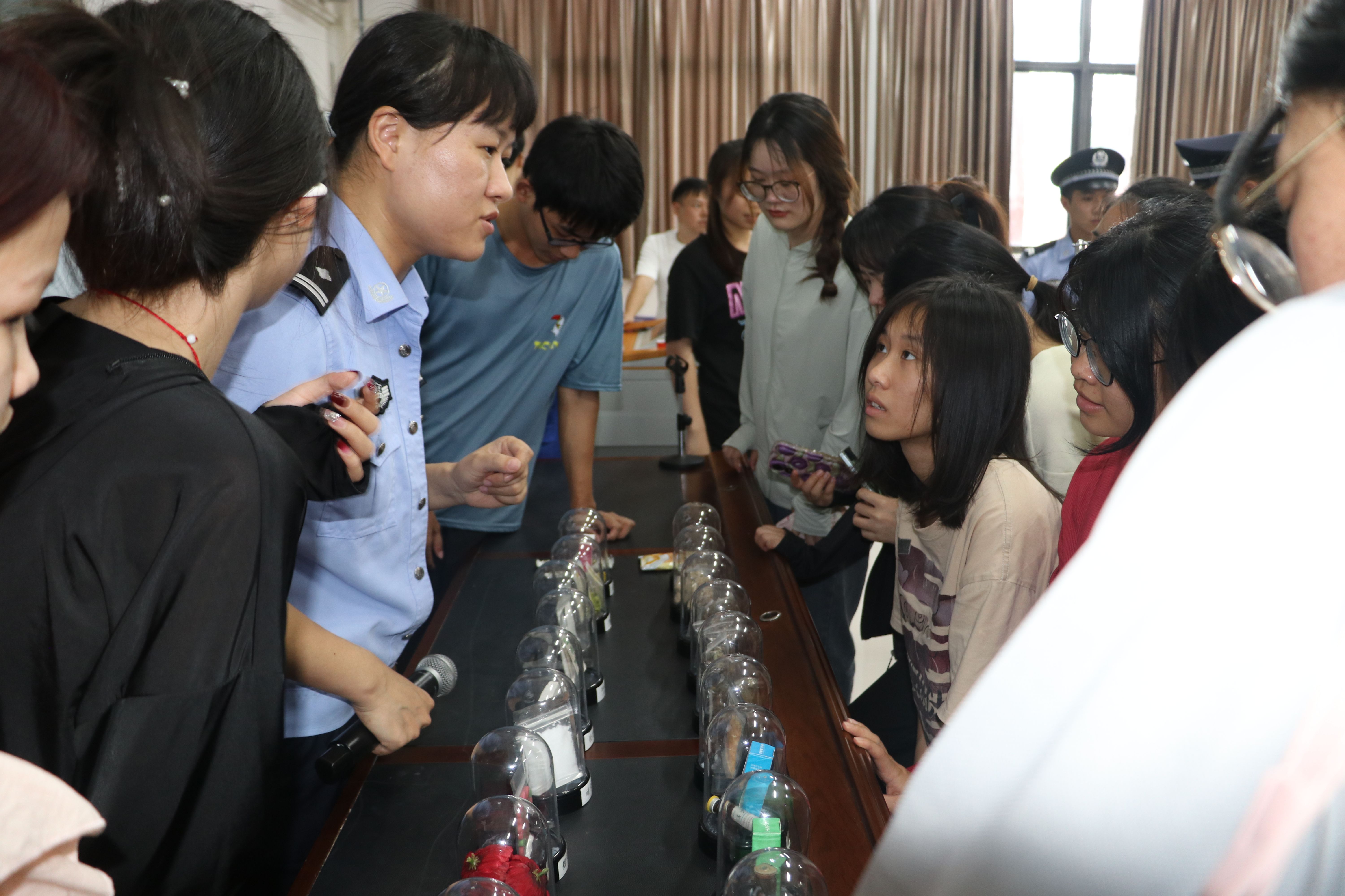 图为禁毒防艾主题教育.jpg
