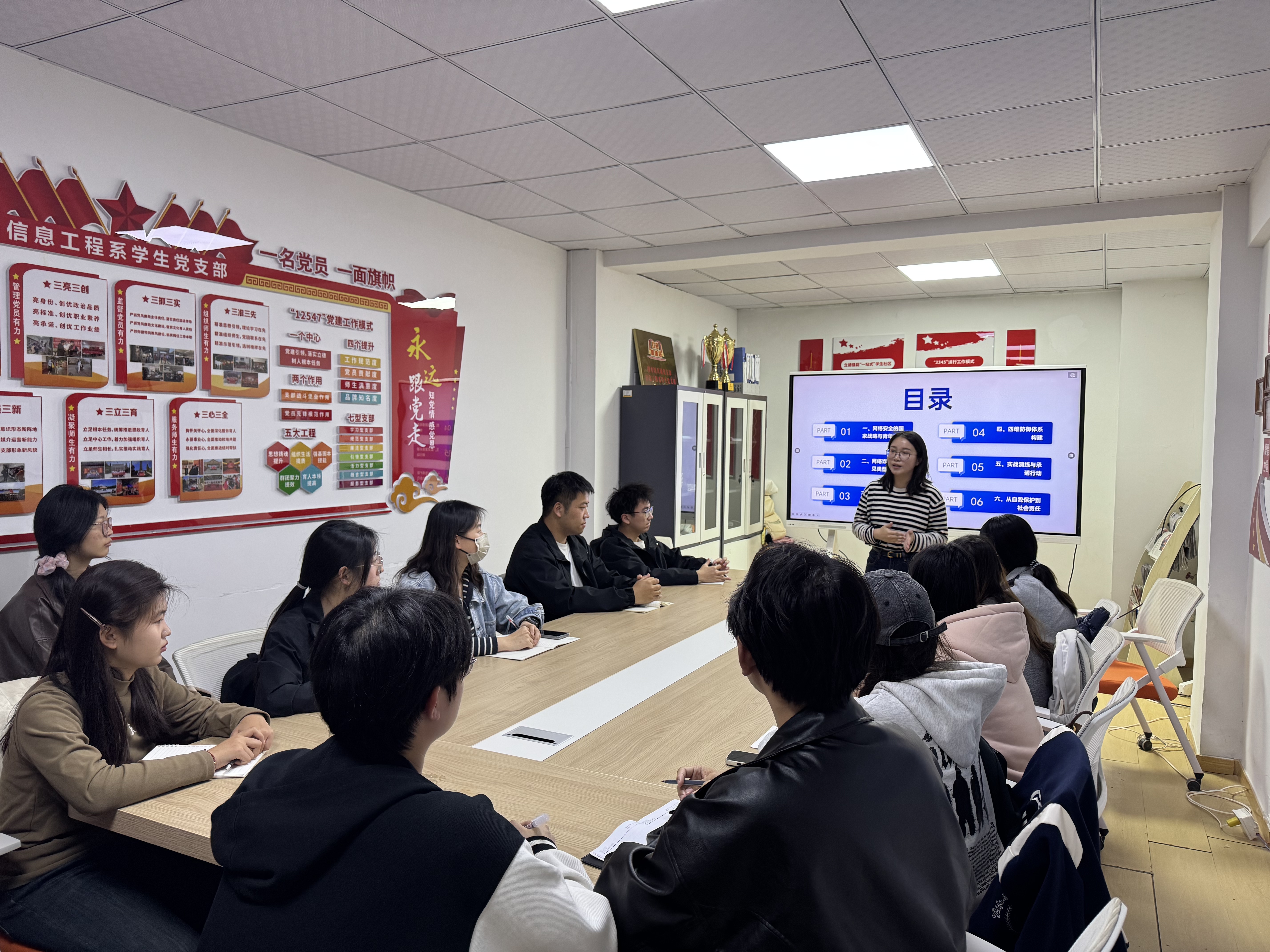 尚芸先.jpg 尚芸先.jpg