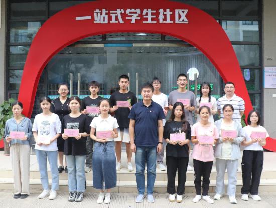 插图11.jpg 插图11.jpg