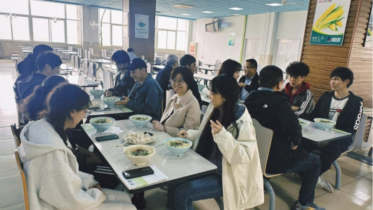 “一站式”学生社区｜春风日暖，饭香情浓