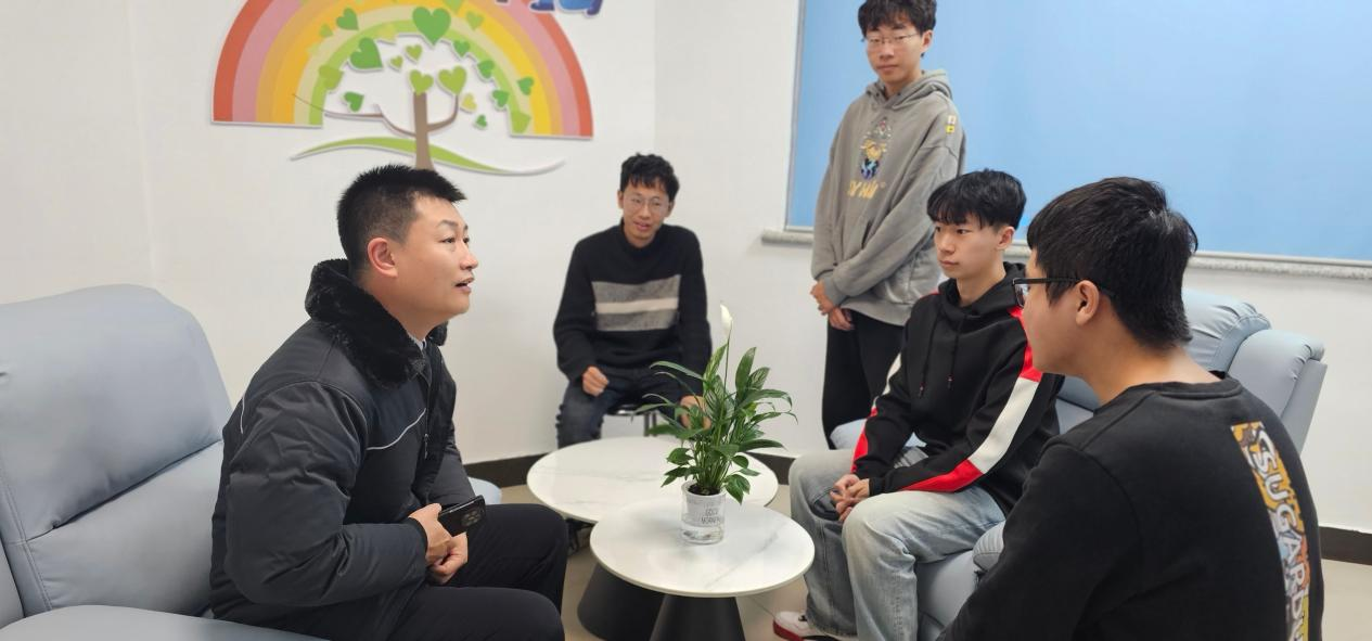 学习贯彻党的二十届三中全会精神宣讲.png