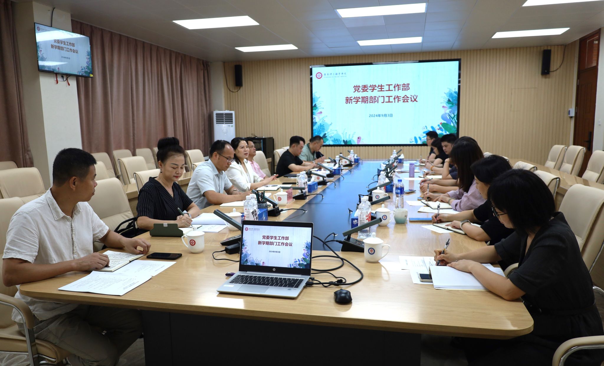 FEB88EF788B7CC531E54998BB10_50BF2285_4700F.jpg FEB88EF788B7CC531E54998BB10_50BF2285_4700F.jpg