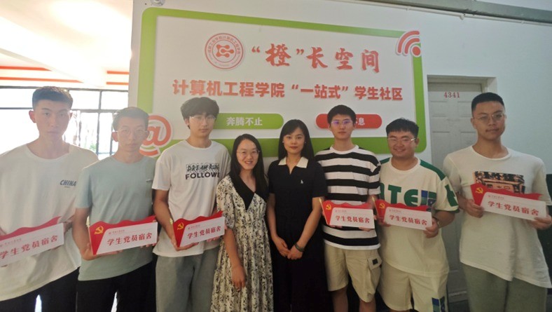 043041.jpg 043041.jpg