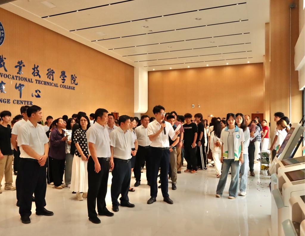 BC760C7659F506CA211293B0744_B86F4C56_1A738.jpg BC760C7659F506CA211293B0744_B86F4C56_1A738.jpg