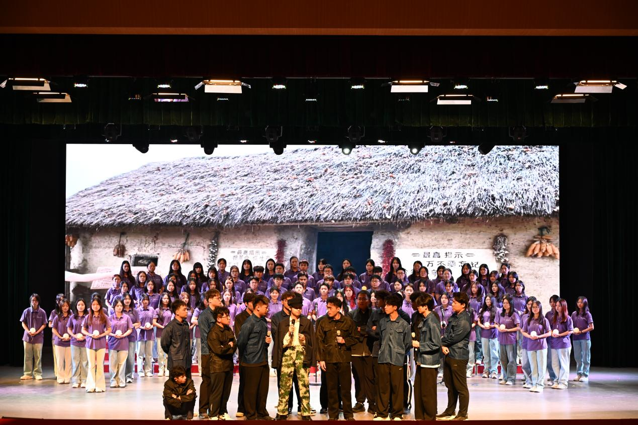 文法学院红歌合唱.png