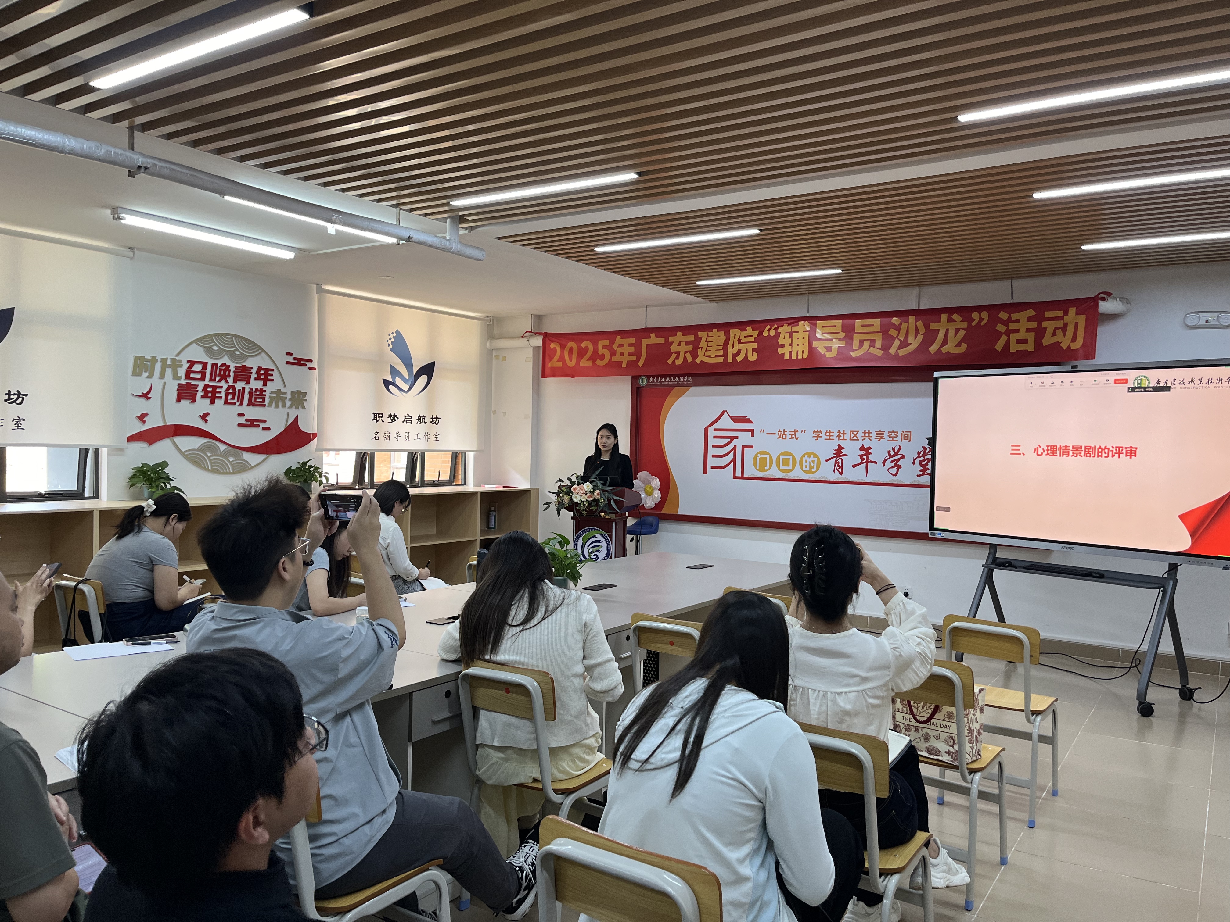 b53a27085f10c58e8b958efdb03bbe7.jpg b53a27085f10c58e8b958efdb03bbe7.jpg