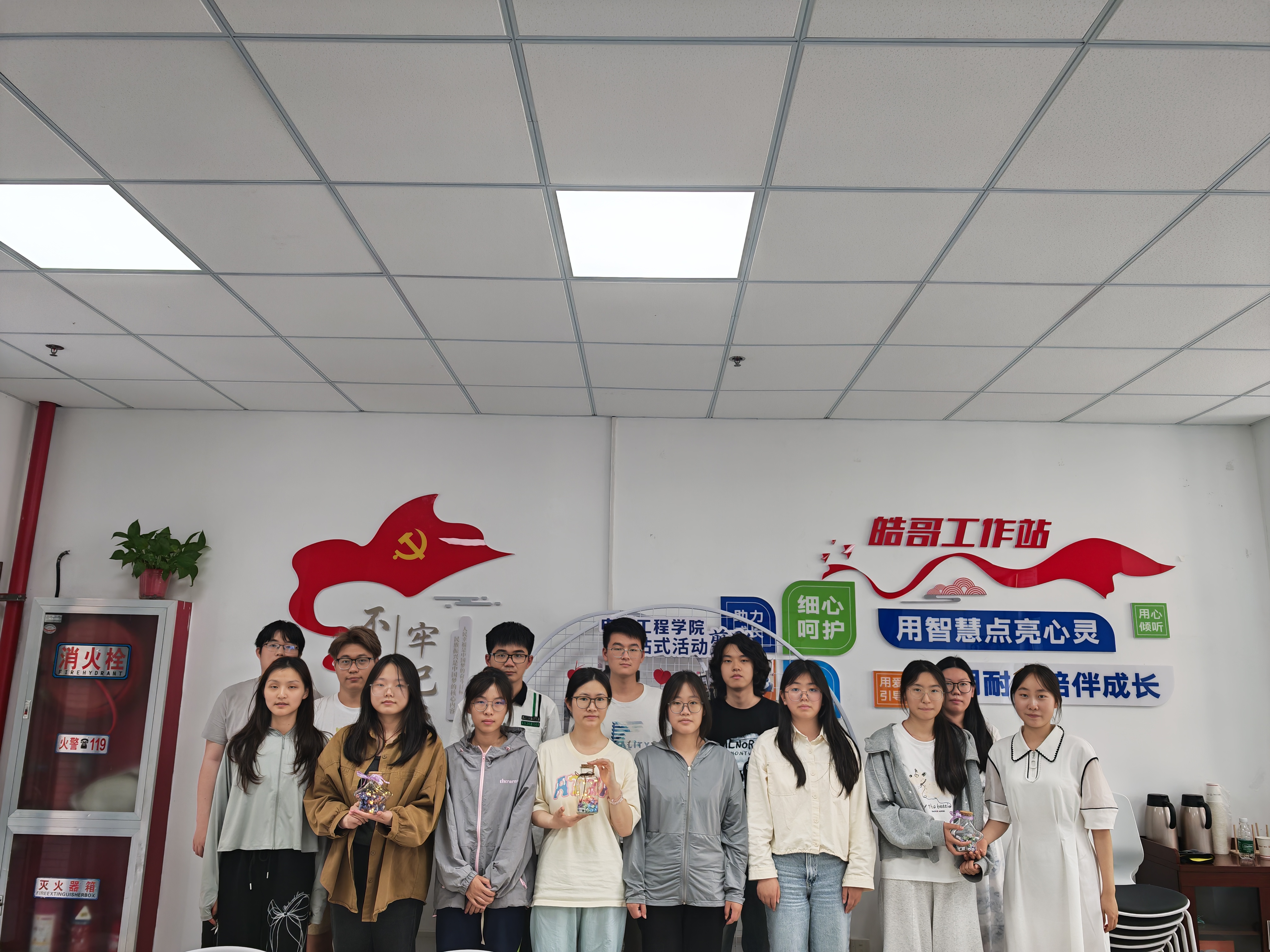 活动集体合影.jpg 活动集体合影.jpg