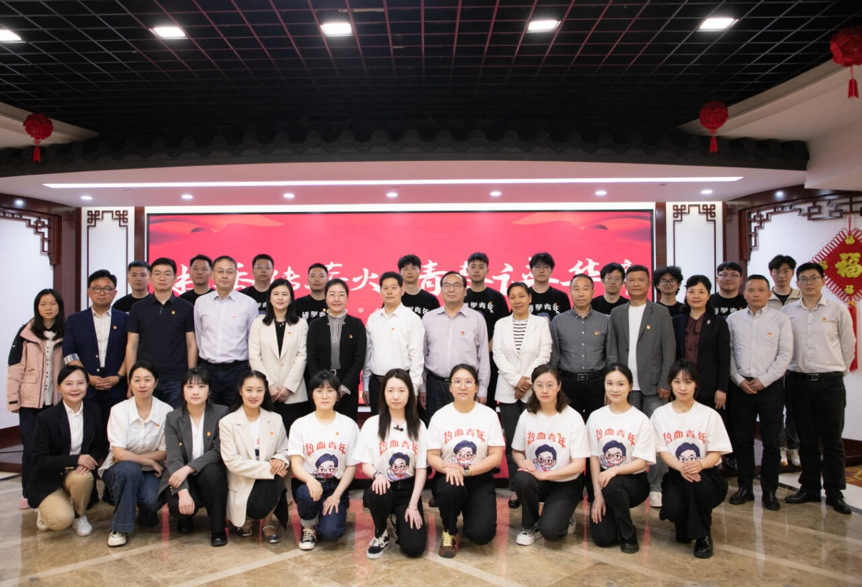 4EE5AFD1229EE0C46F114E377CD_5E1460D3_12D94A.png 4EE5AFD1229EE0C46F114E377CD_5E1460D3_12D94A.png