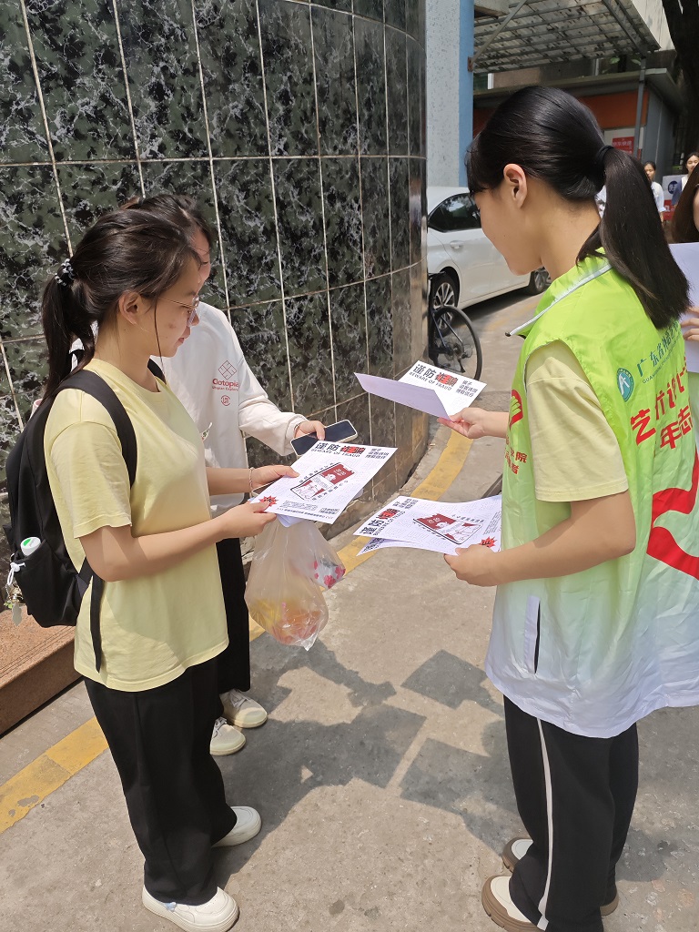 安全知识艺术展活动照片 (2).jpg