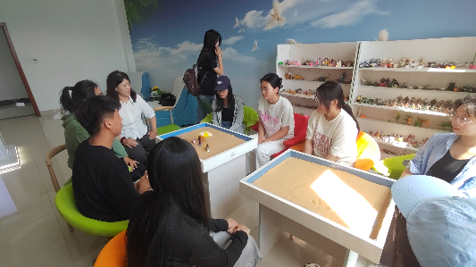 经济管理学院开展“润心赋能 为职护航” 一站式心理特色活动