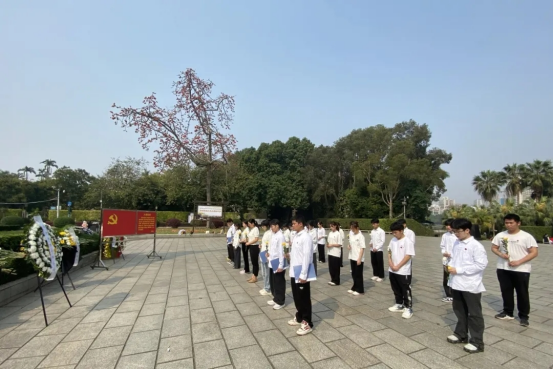 现场默哀.png 现场默哀.png