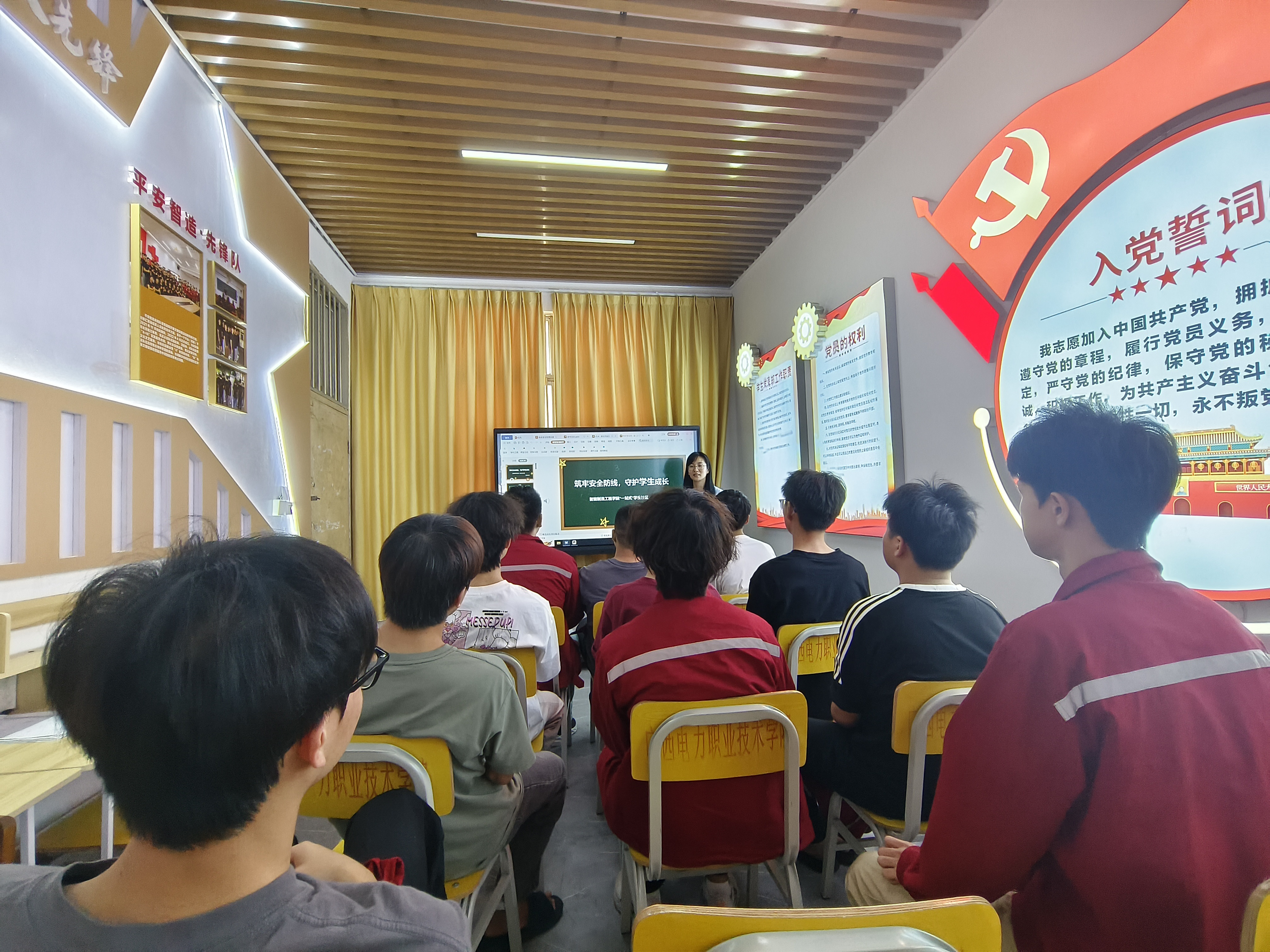 配图一解读百佳宿舍标准.jpg 配图一解读百佳宿舍标准.jpg