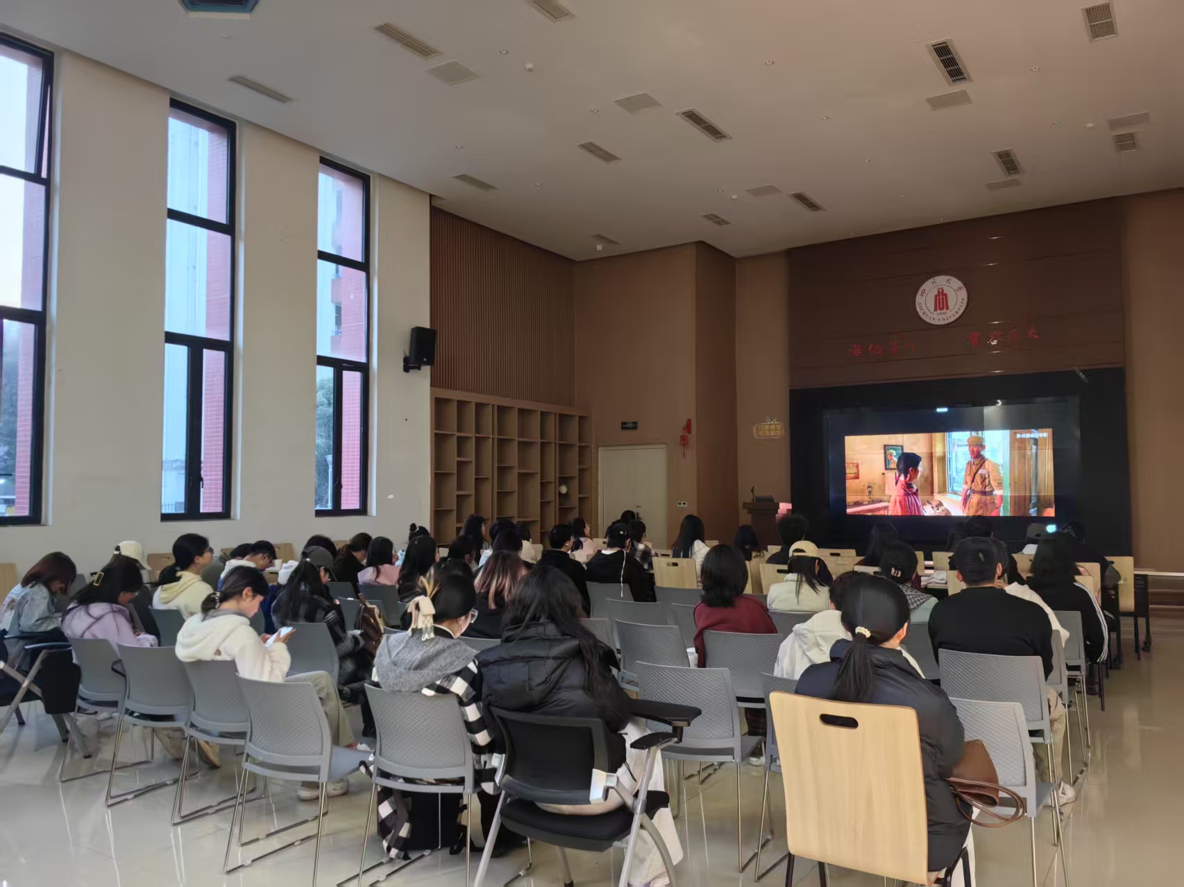 红色教育4-“礼赞英雄壮歌”主题观影活动.jpg