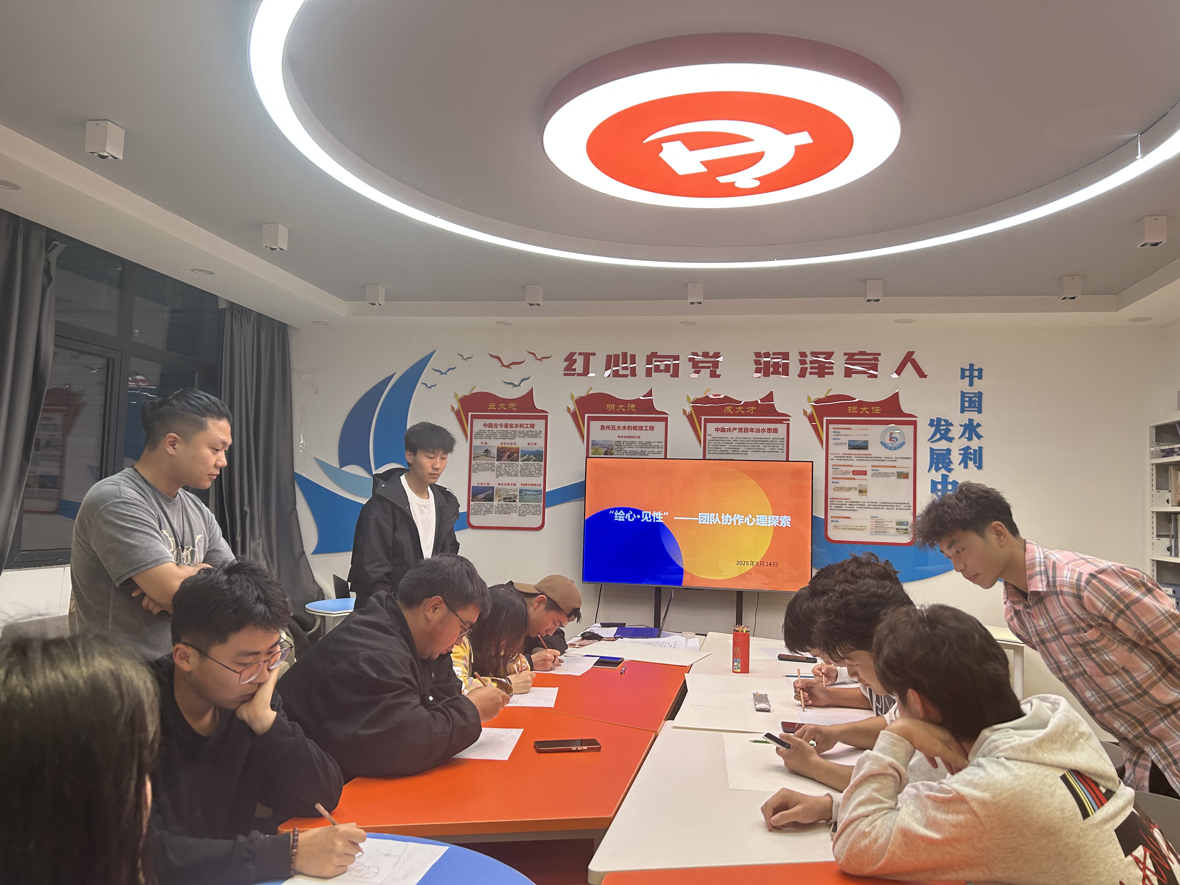 d89129f875f56fadb2d1cccc79bfa66.jpg d89129f875f56fadb2d1cccc79bfa66.jpg