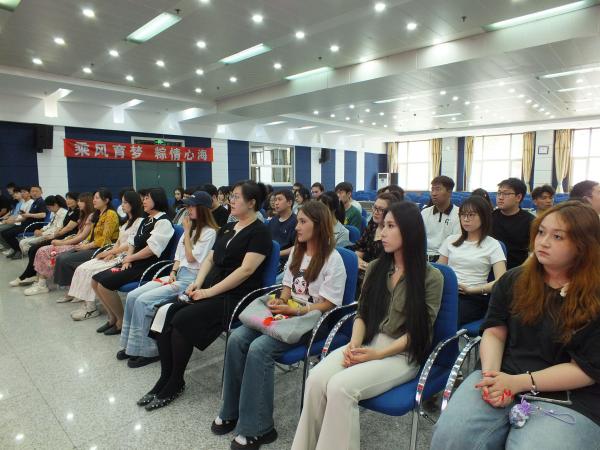 活动现场1(1).jpg 活动现场1(1).jpg