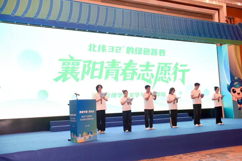 朗诵1.jpg 朗诵1.jpg