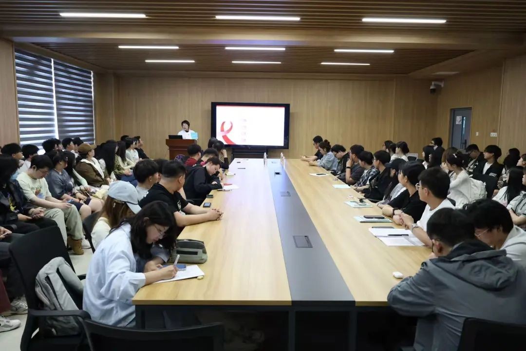 图片 1.jpg 图片 1.jpg