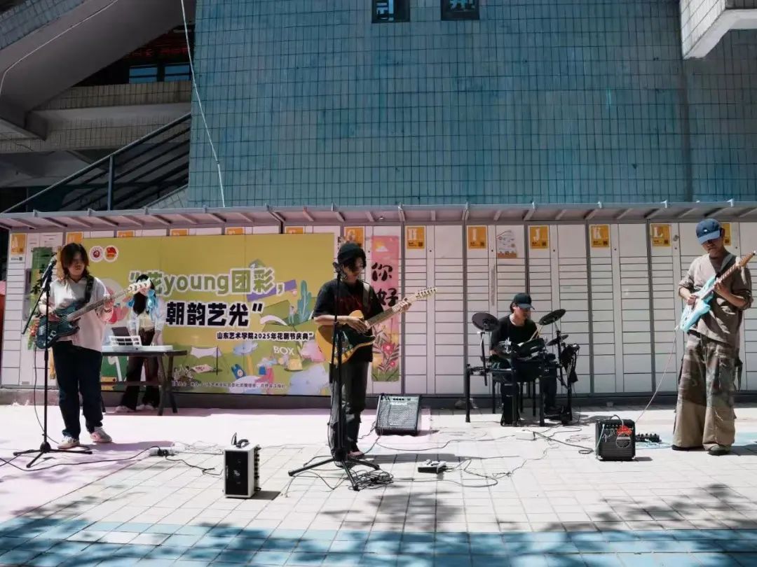 歌舞.jpg 歌舞.jpg