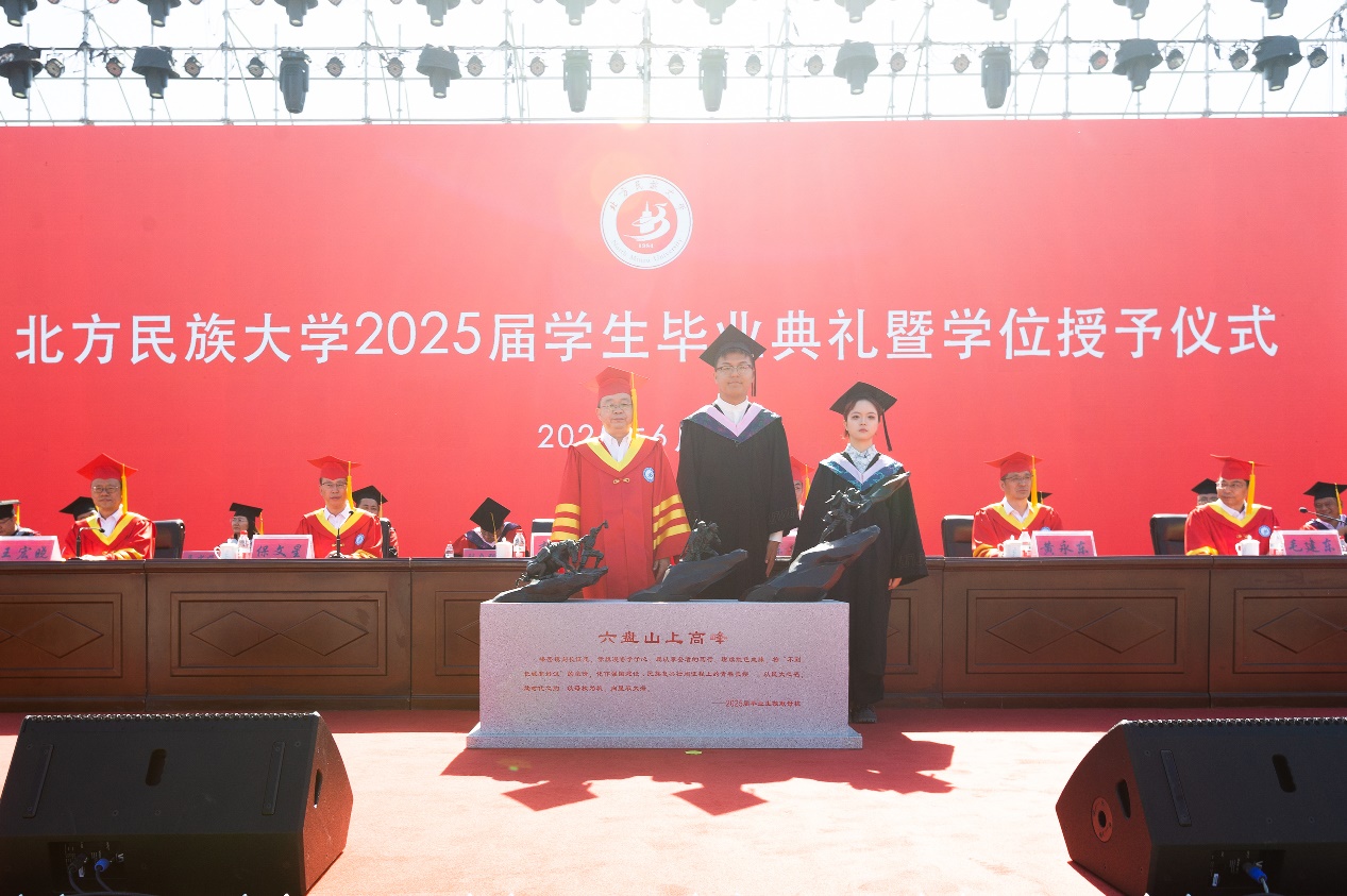 0AFD0A95AD2575B20C0C110CAD3_4D570EF8_51671.jpg 0AFD0A95AD2575B20C0C110CAD3_4D570EF8_51671.jpg