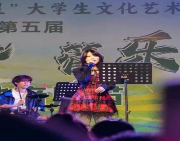 《黑色眼泪》.jpg 《黑色眼泪》.jpg