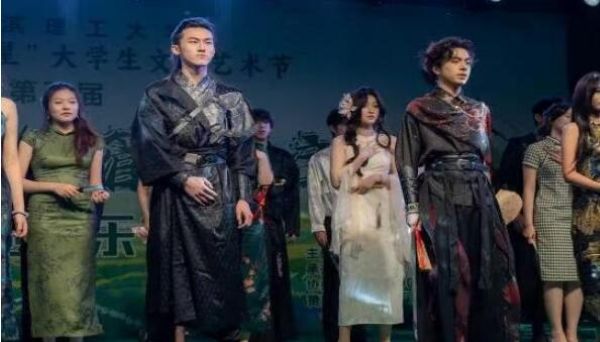 《筝鸣》.jpg 《筝鸣》.jpg