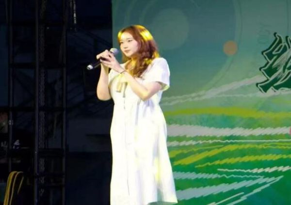 《追光者》.jpg 《追光者》.jpg