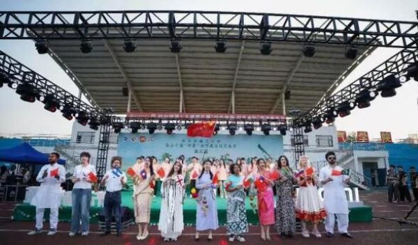 《我爱你中国》.jpg 《我爱你中国》.jpg