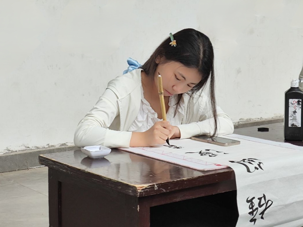 3.1现场书法比赛.jpeg 3.1现场书法比赛.jpeg