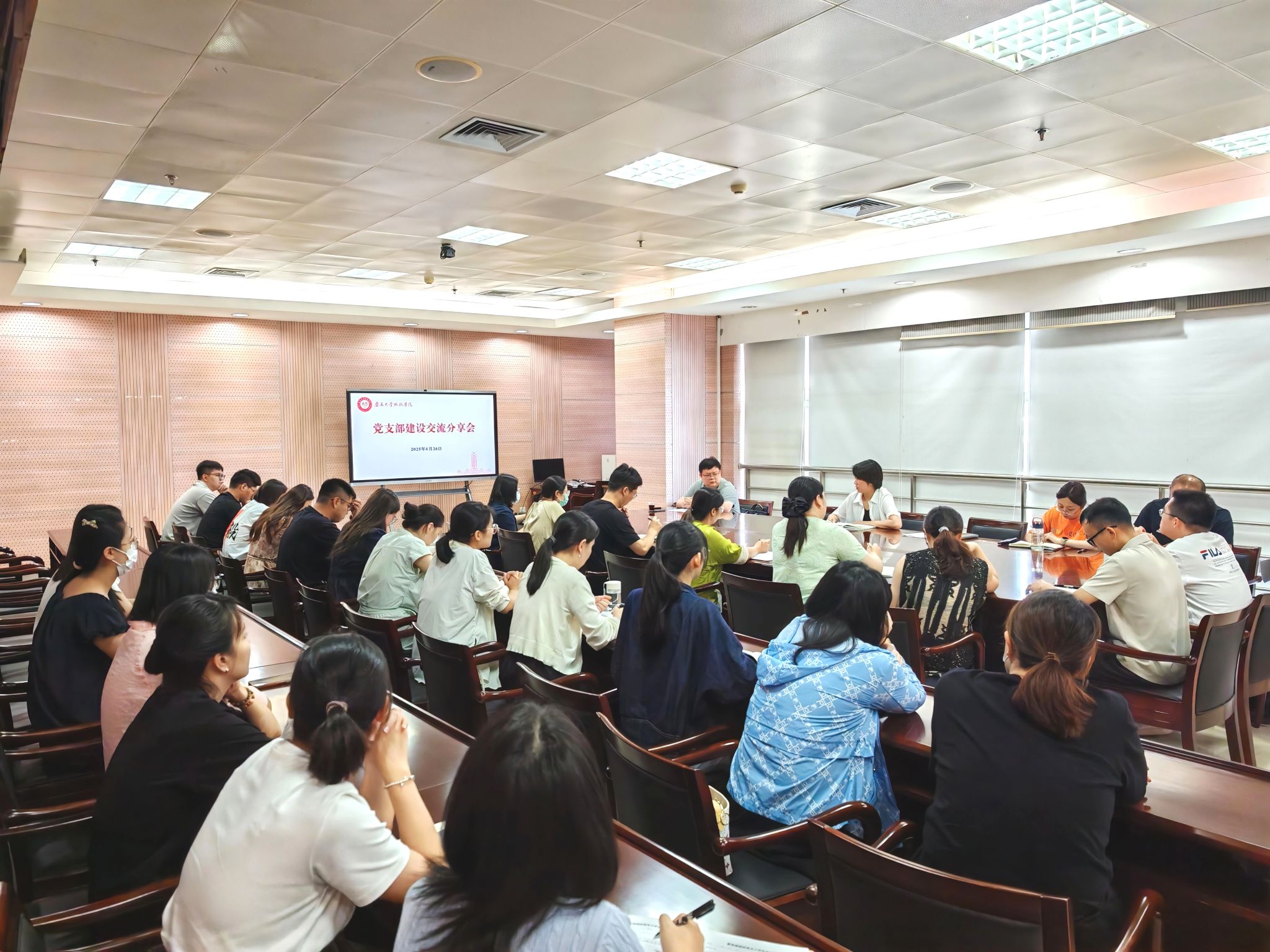 B0645A510FCE0C4DE79F9C8CD2D_3CA0F750_65921.jpg B0645A510FCE0C4DE79F9C8CD2D_3CA0F750_65921.jpg