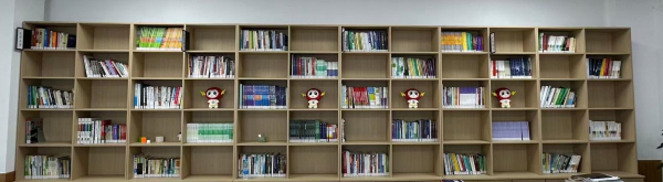 “一站式”书香社区书架.png “一站式”书香社区书架.png