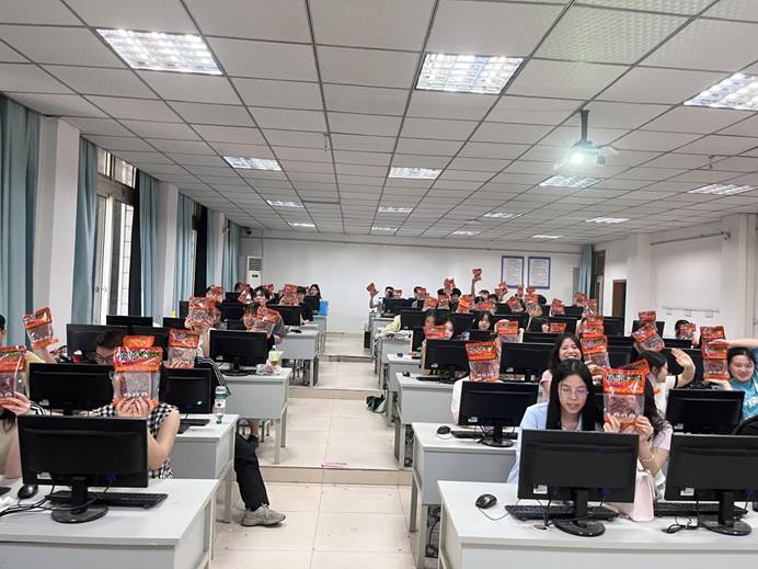 2学生进行桥头产品种草