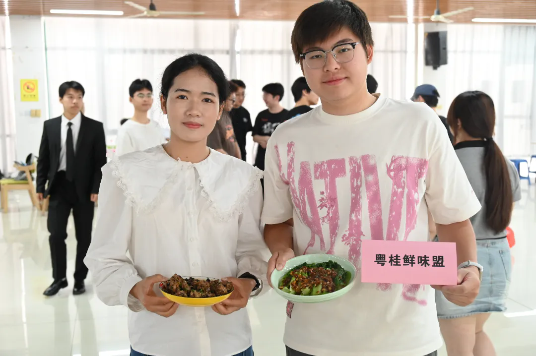 参赛队伍.png 参赛队伍.png