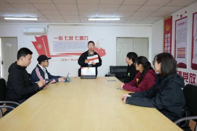 屏幕截图 2025-08-13 203341.png 屏幕截图 2025-08-13 203341.png