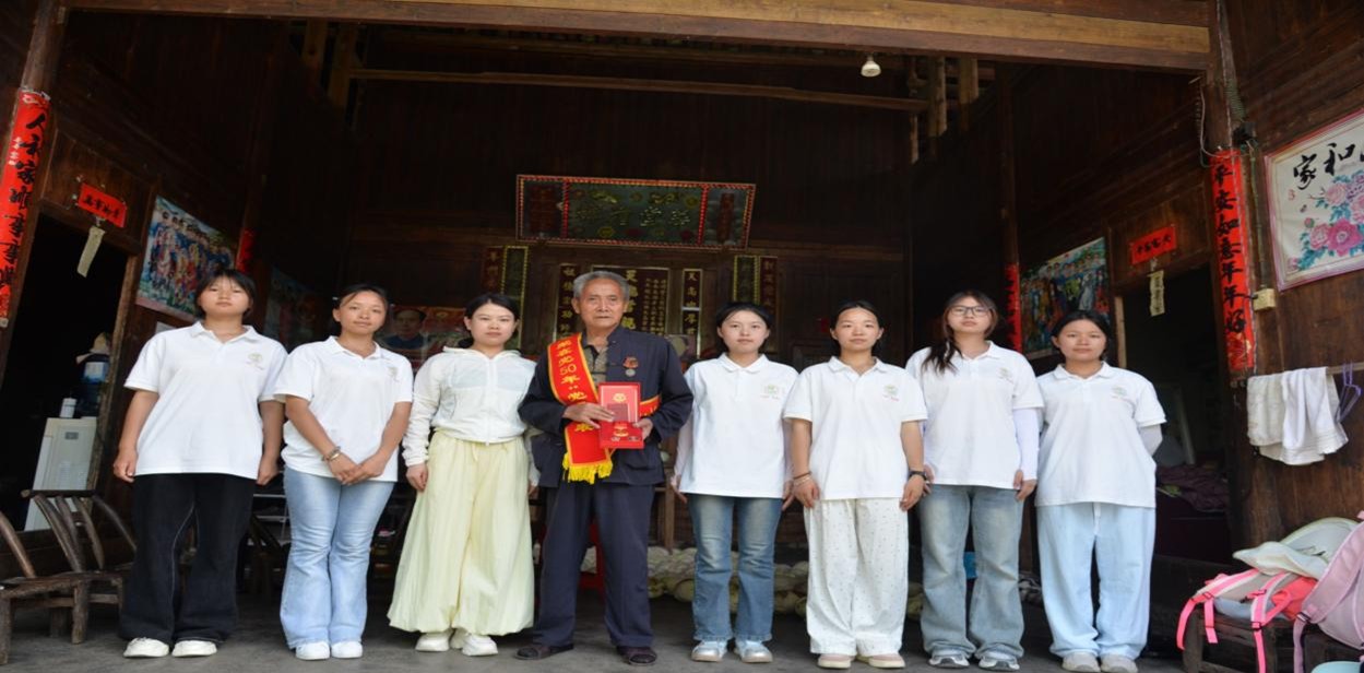 图片03.jpg 图片03.jpg