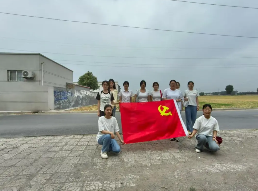 屏幕截图 2025-08-26 195458.png 屏幕截图 2025-08-26 195458.png