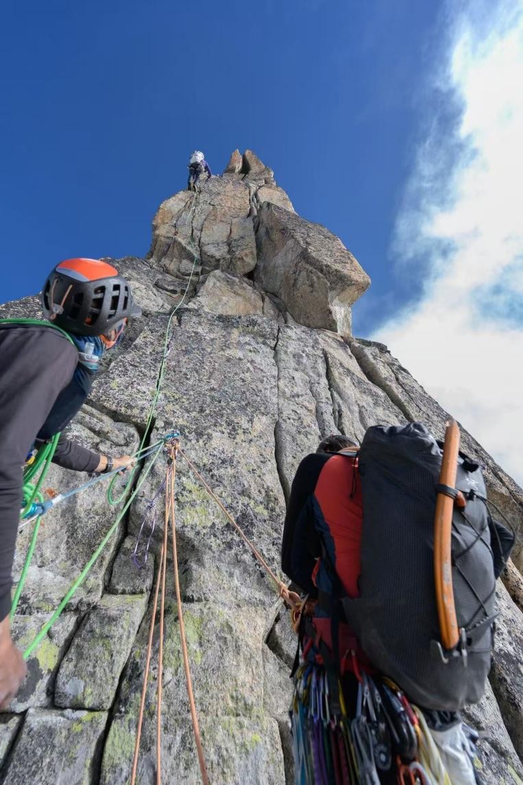 图片2.jpg 图片2.jpg