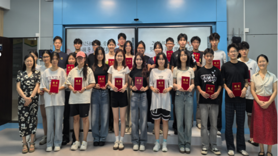 “一站式”社区|食品工业系2025级学生骨干培训暨辅导员助理聘任仪式圆满举行