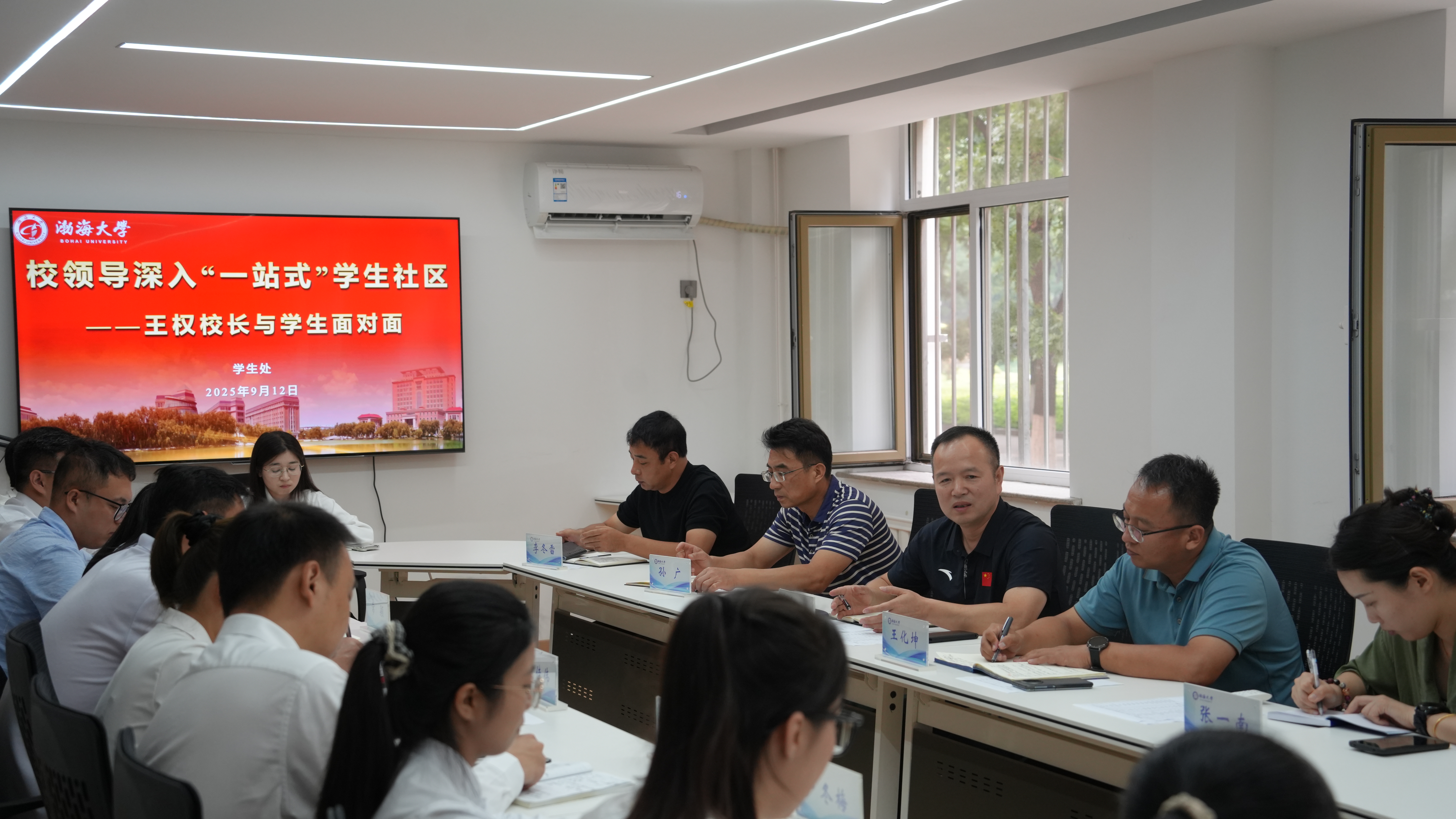 DSC01595(1).jpg DSC01595(1).jpg