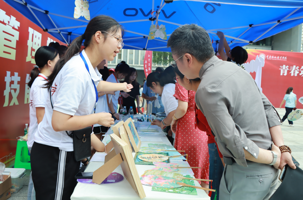 旅游管理学院非遗展示.png 旅游管理学院非遗展示.png