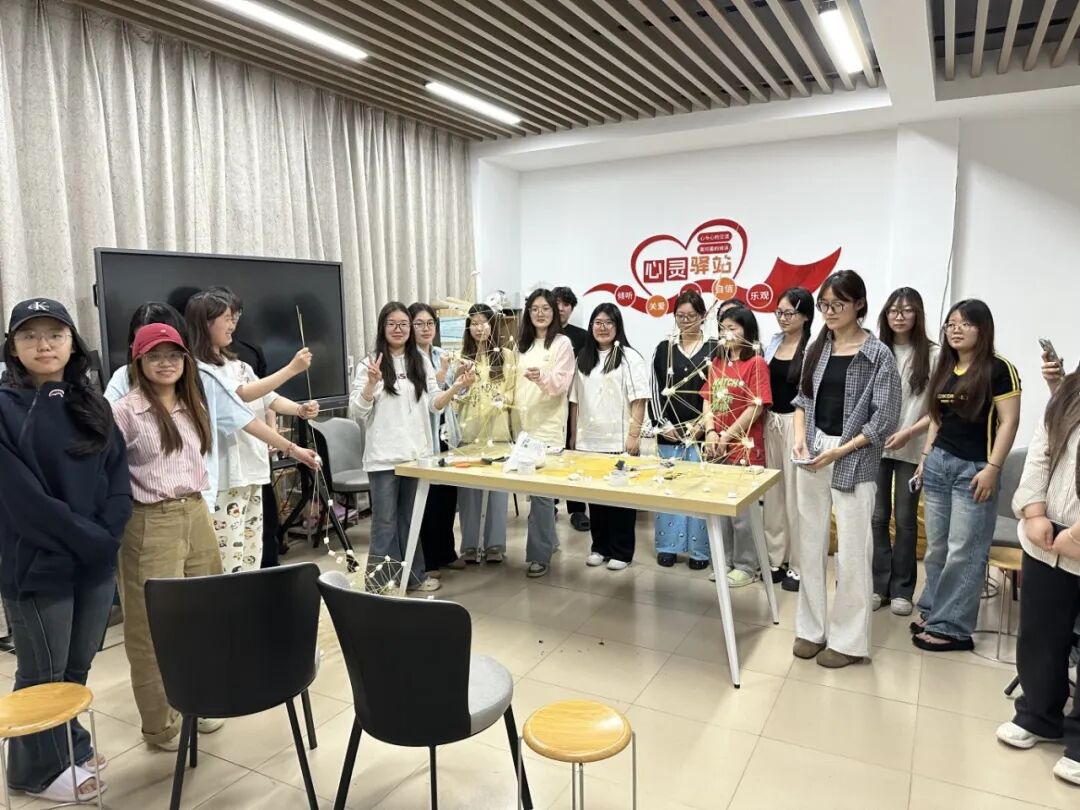 “意想天开,云端筑梦”创意活动1.jpg “意想天开,云端筑梦”创意活动1.jpg