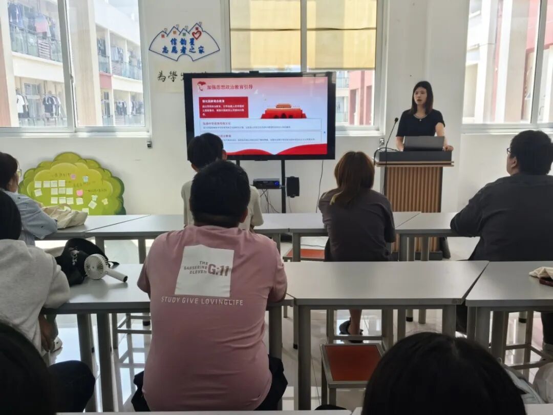 “铸牢中华民族共同体意识”专题讲座.jpg “铸牢中华民族共同体意识”专题讲座.jpg