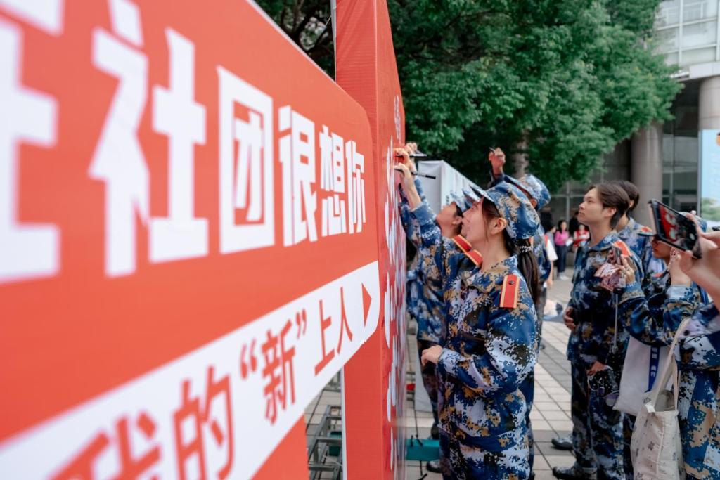 1EDB057B771793C44046E7B686C_38C03E31_185A1.png 1EDB057B771793C44046E7B686C_38C03E31_185A1.png