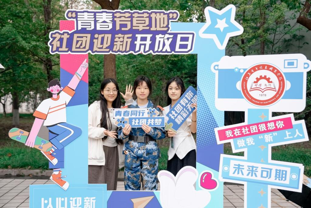 CFF4B417C340609746697CFBDD5_469E6B35_2148E.png CFF4B417C340609746697CFBDD5_469E6B35_2148E.png