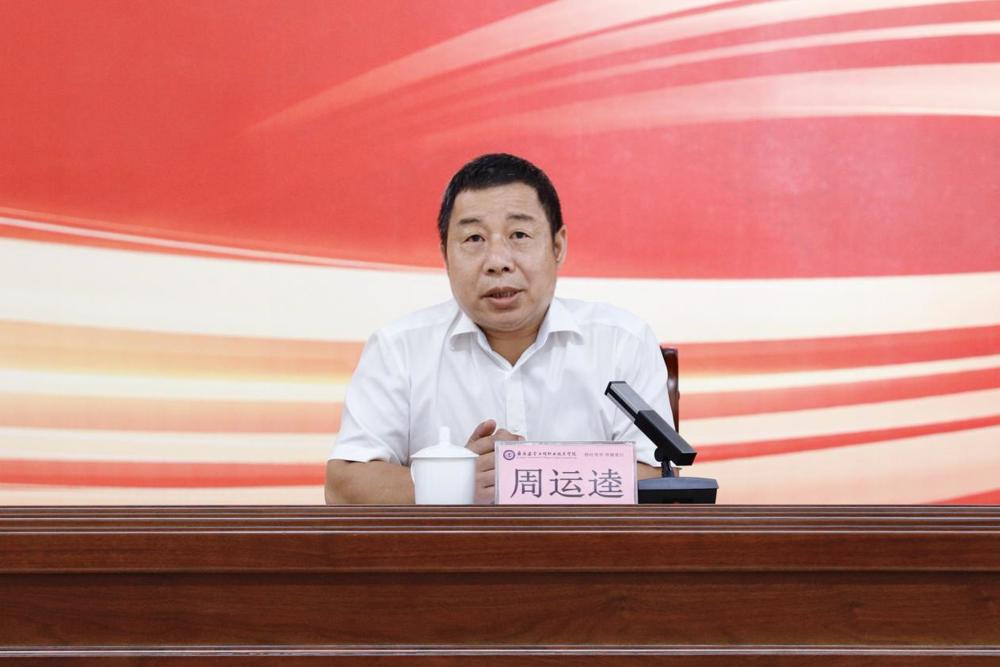 C4DF394154661EEE4B207BF4E4F26FE9